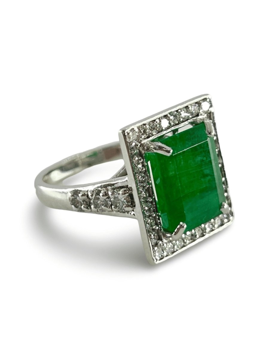 Bague or blanc emeraude 6 ct et diamants - Castafiore
