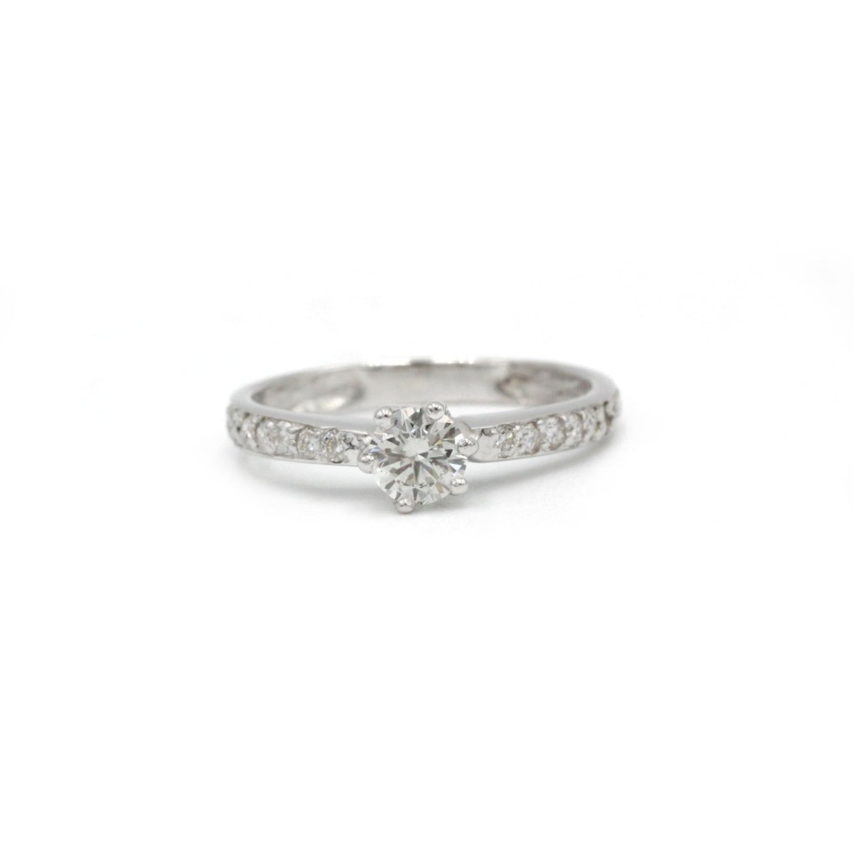 Bague - Or blanc et diamants - Castafiore