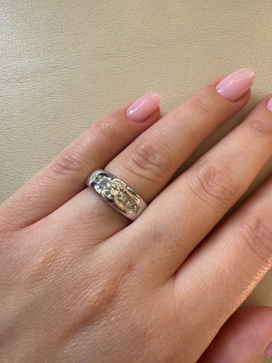 Bague - Or blanc et diamants - Castafiore