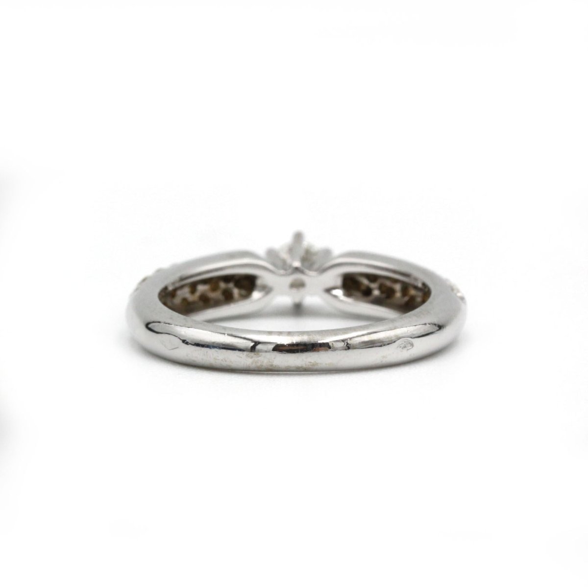 Bague - Or blanc et diamants - Castafiore