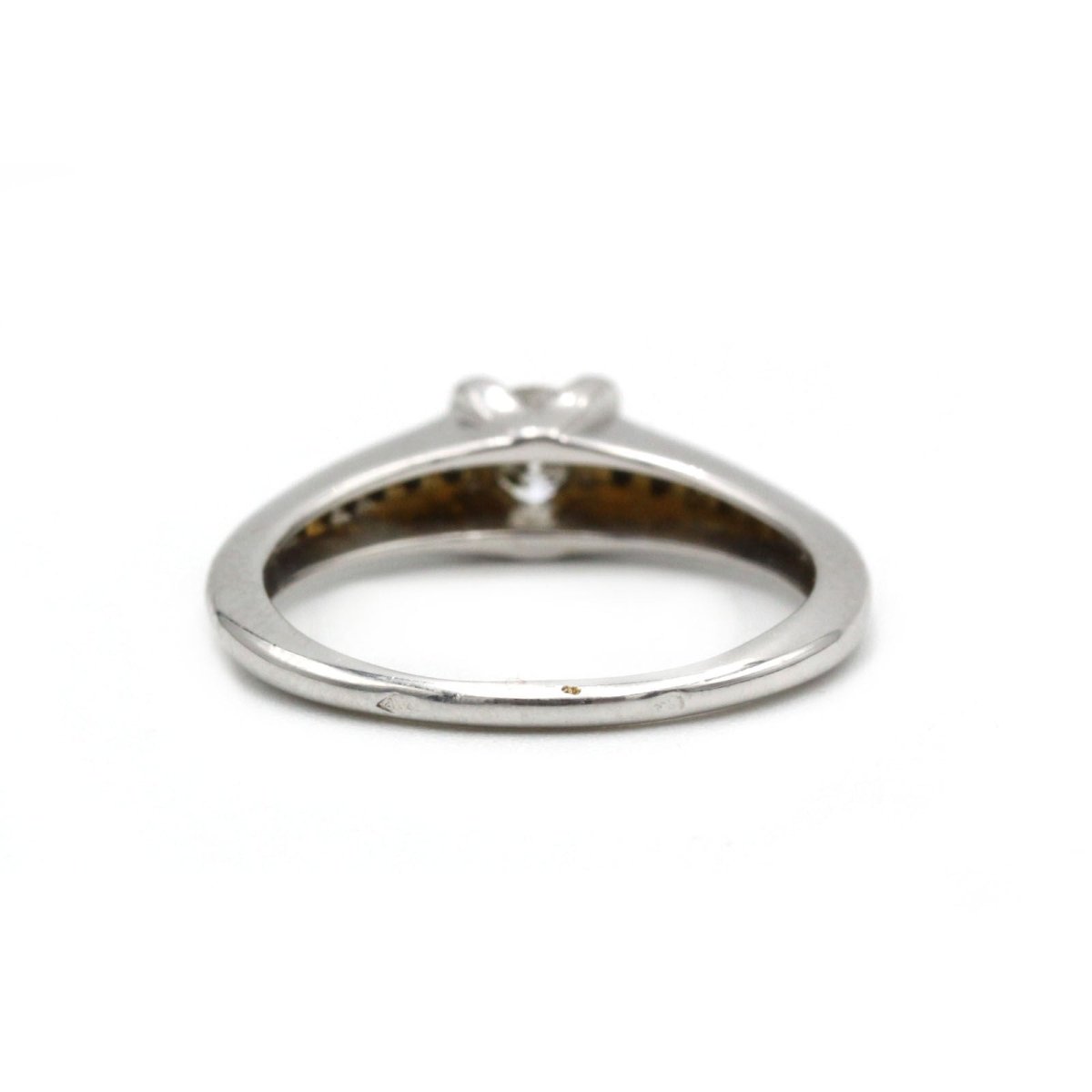 Bague - Or blanc et diamants - Castafiore