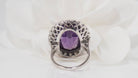 Bague or blanc et platine, corindon violet et diamants - Castafiore