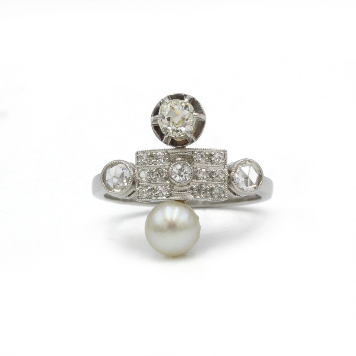 Bague - Or blanc, perles et diamants - Castafiore