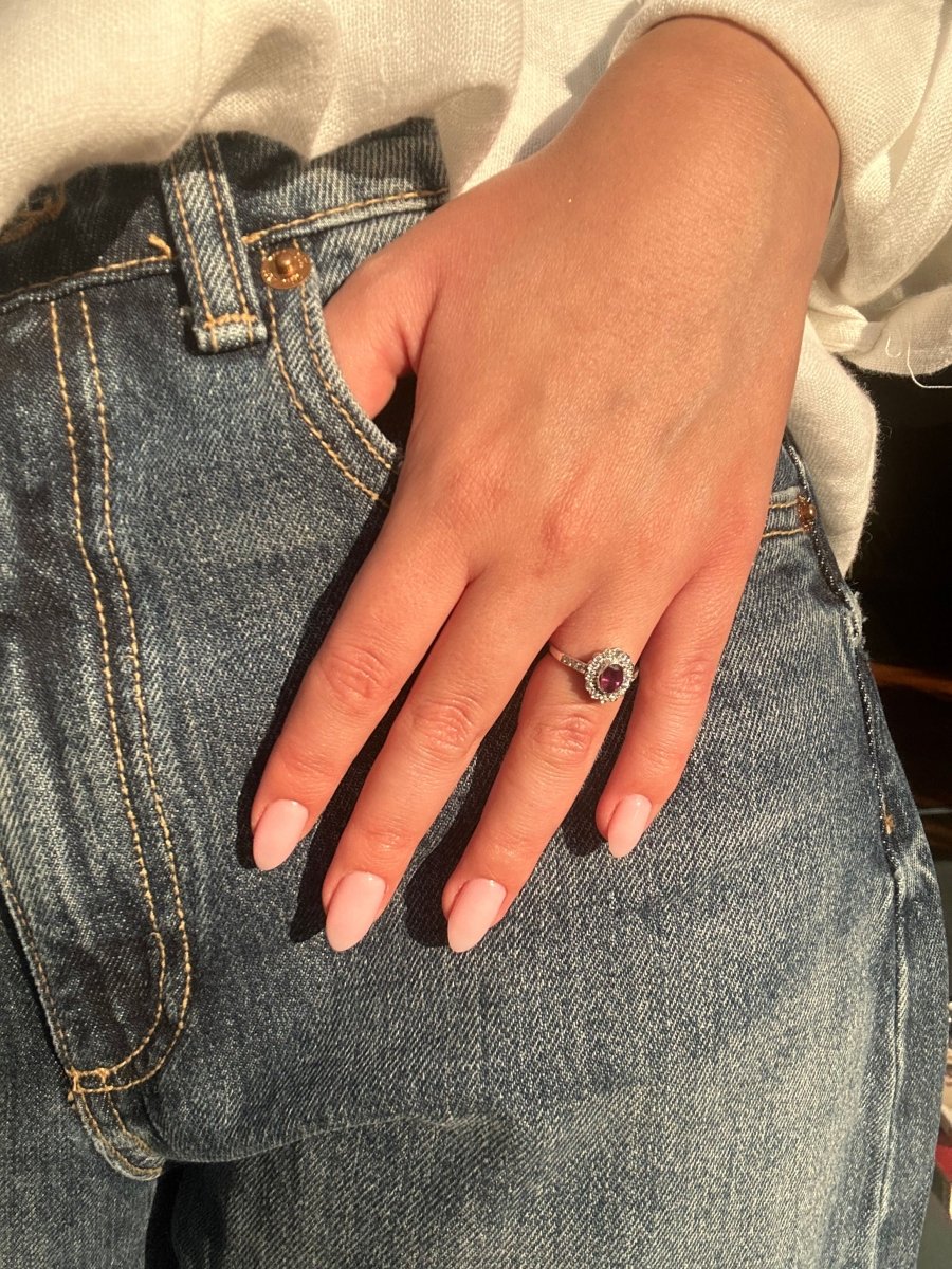 Bague - Or blanc, rubis et diamants - Castafiore