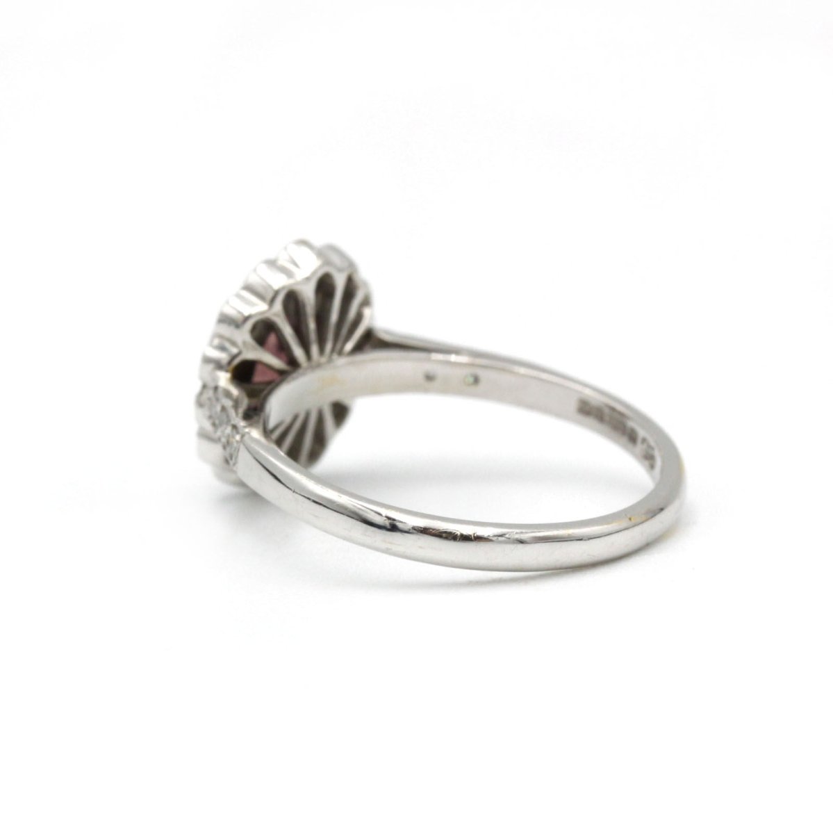 Bague - Or blanc, rubis et diamants - Castafiore