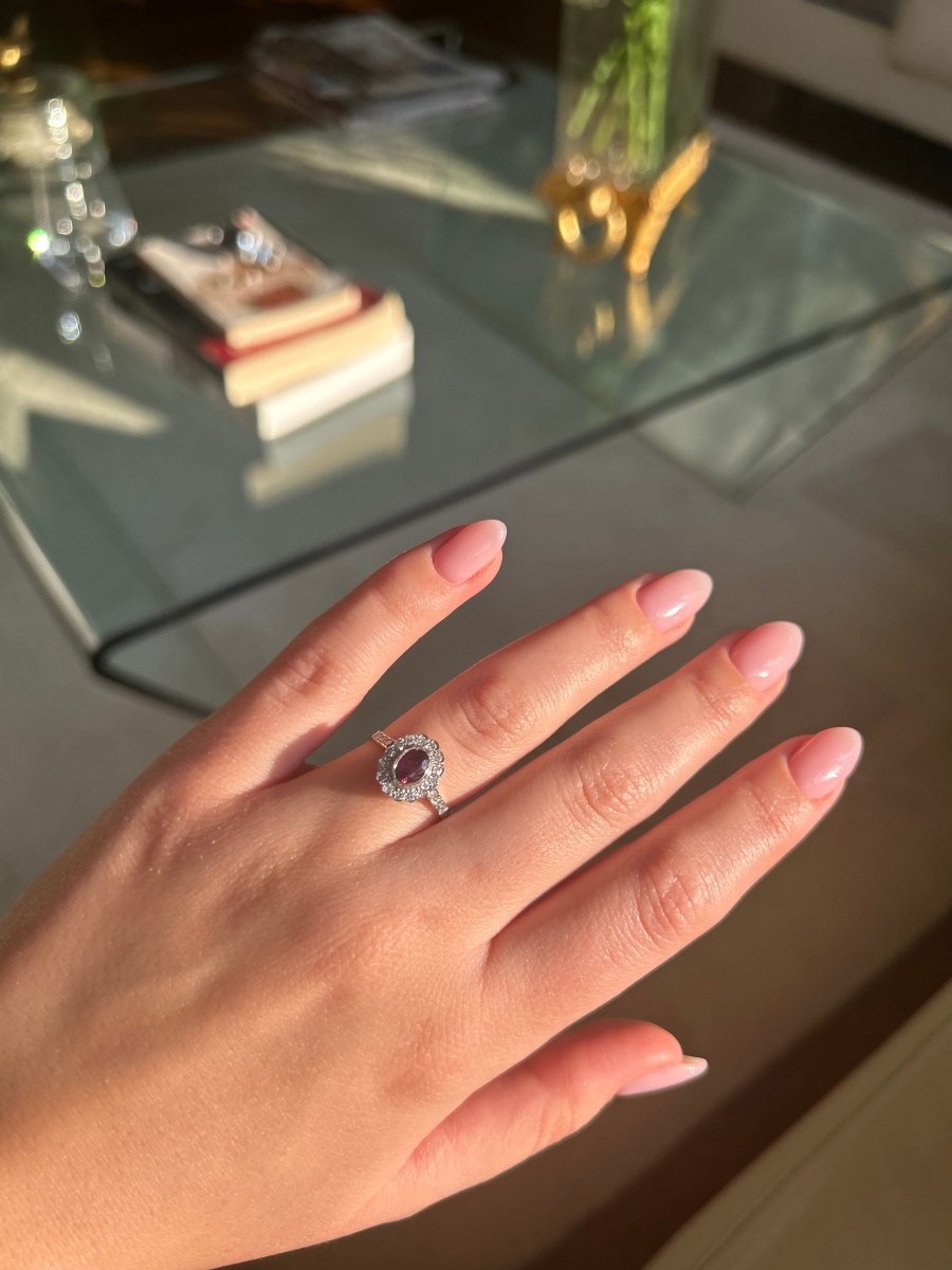 Bague - Or blanc, rubis et diamants - Castafiore