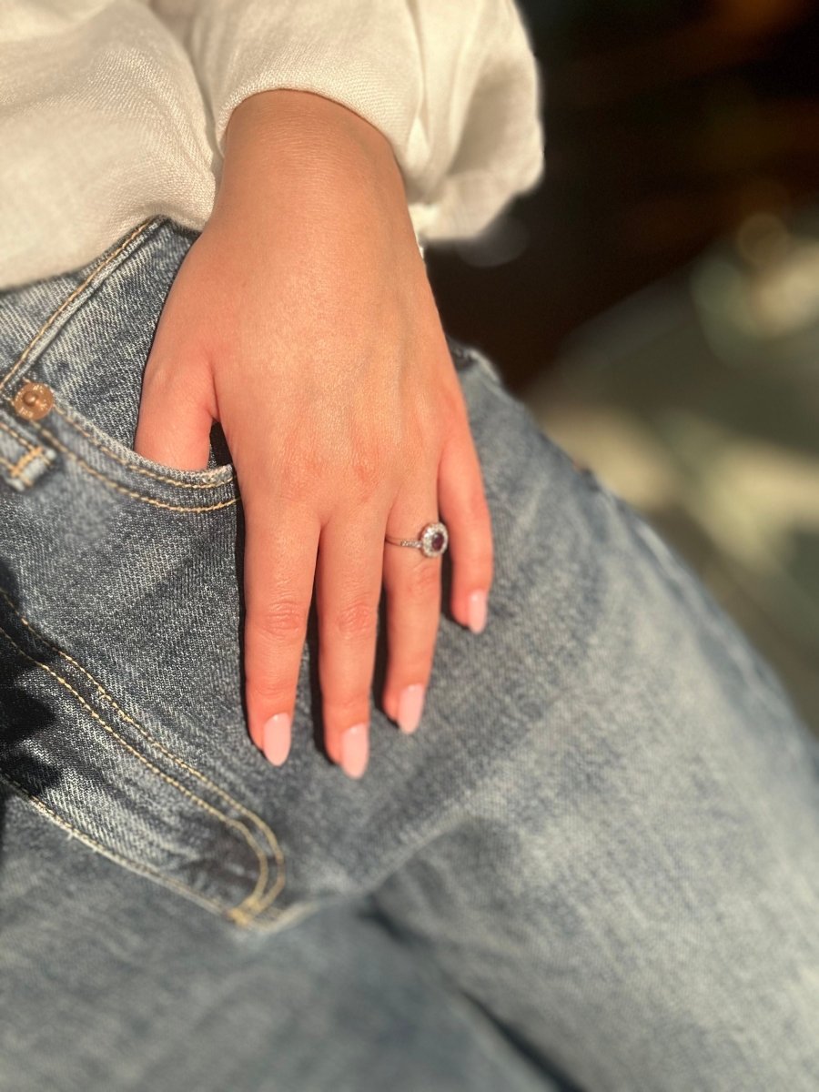 Bague - Or blanc, rubis et diamants - Castafiore