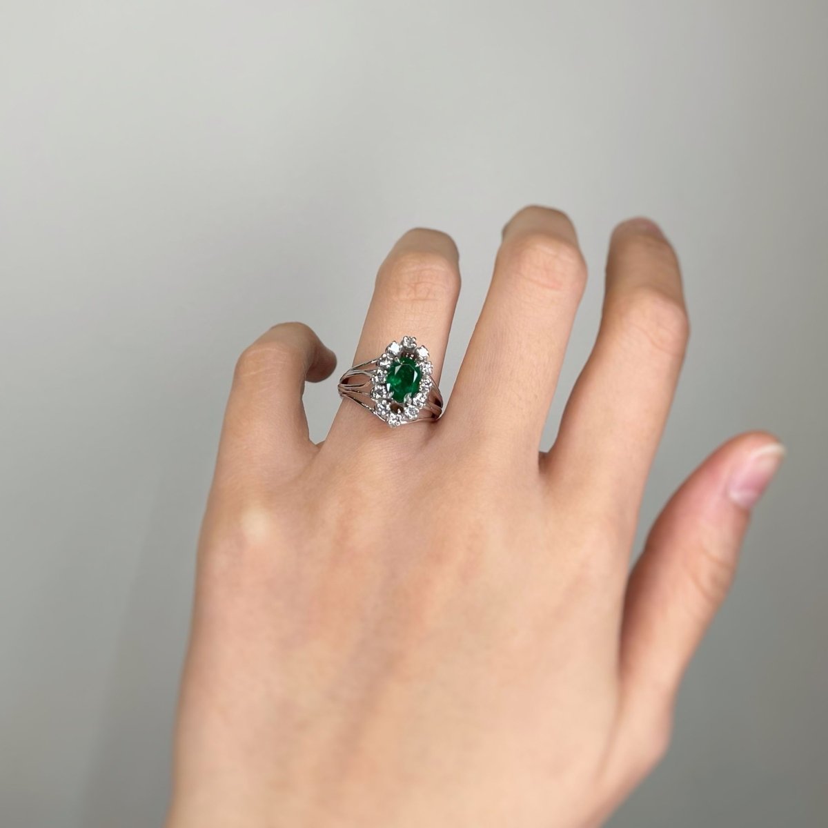 Bague - Or, Diamants & Emeraude - Castafiore