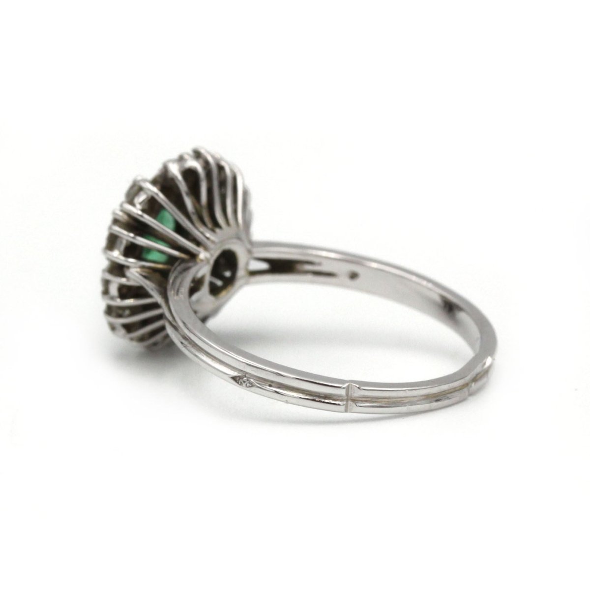 Bague - Or, diamants et émeraude