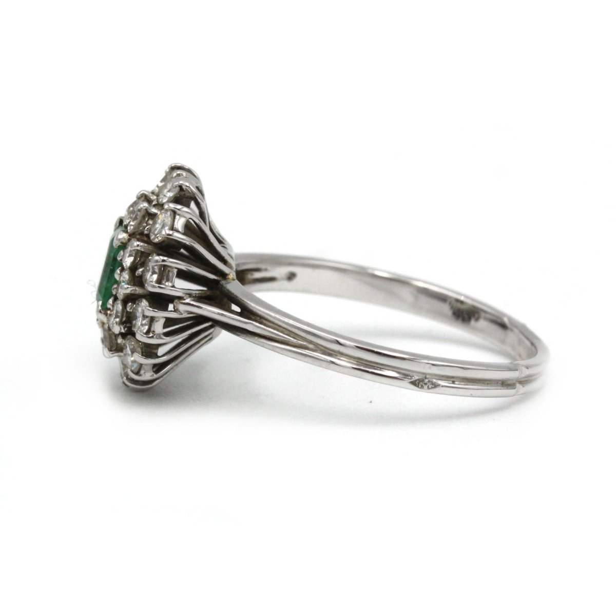 Bague - Or, diamants et émeraude