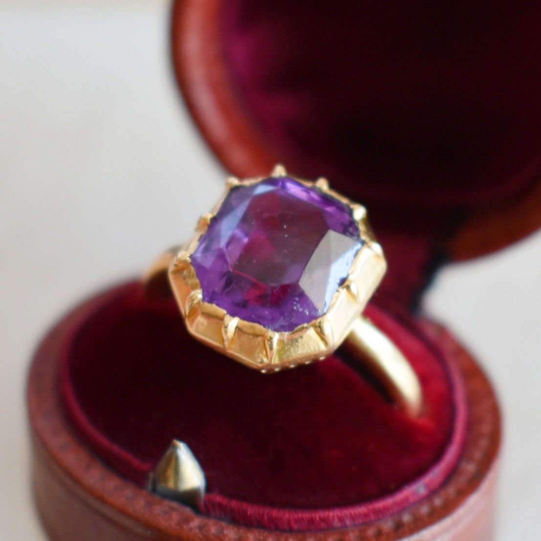 Bague Or et Amethyste Circa 1850 - Castafiore