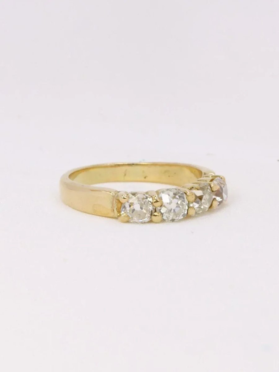 Bague or jaune diamants taille ancienne - Castafiore