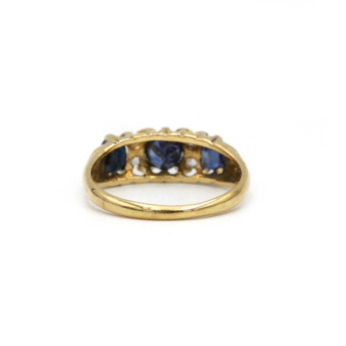 Bague - Or jaune, saphirs et diamants - Castafiore