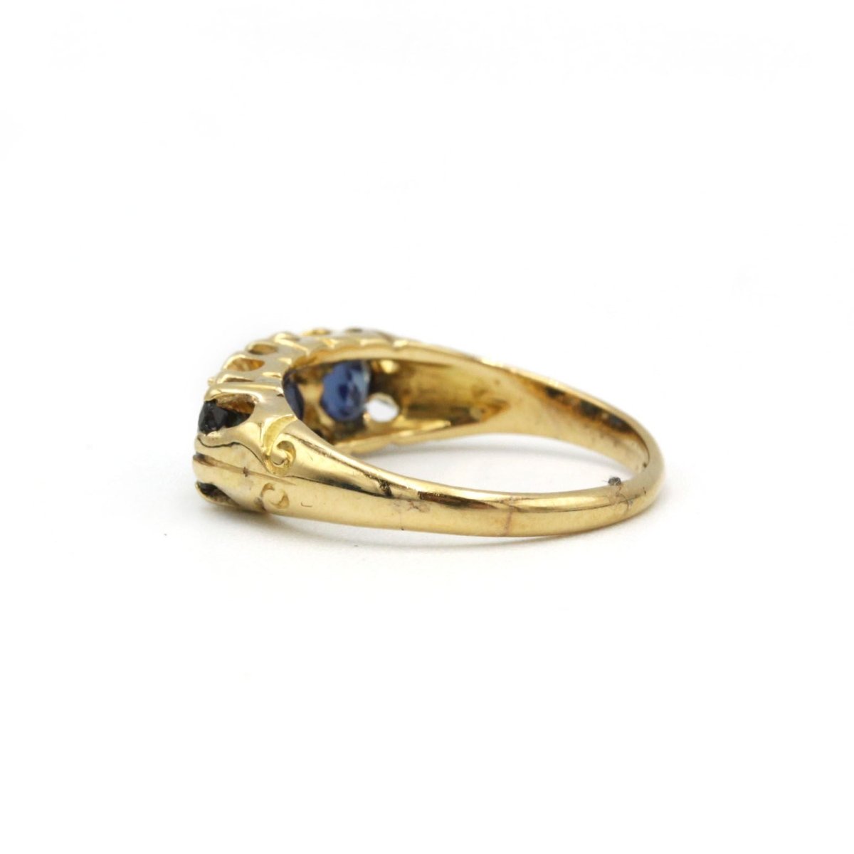 Bague - Or jaune, saphirs et diamants - Castafiore