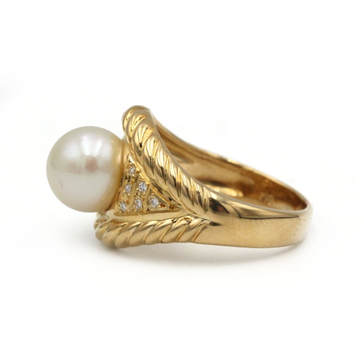 Bague - Or, perle et diamants - Castafiore