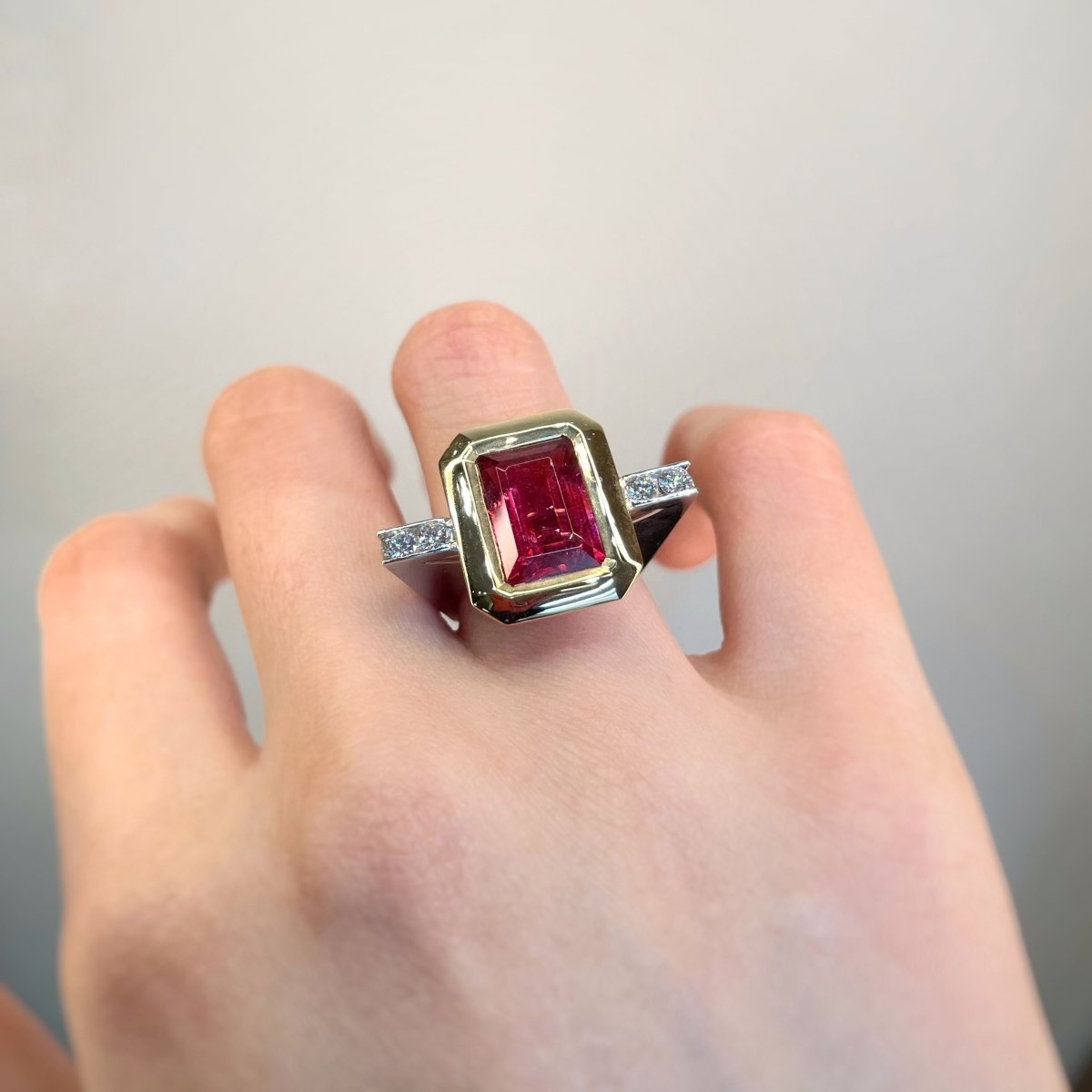 Bague - Or, Rubellite & Diamants - Castafiore