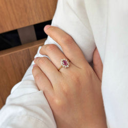 Bague - Or, saphir rose et diamants - Castafiore