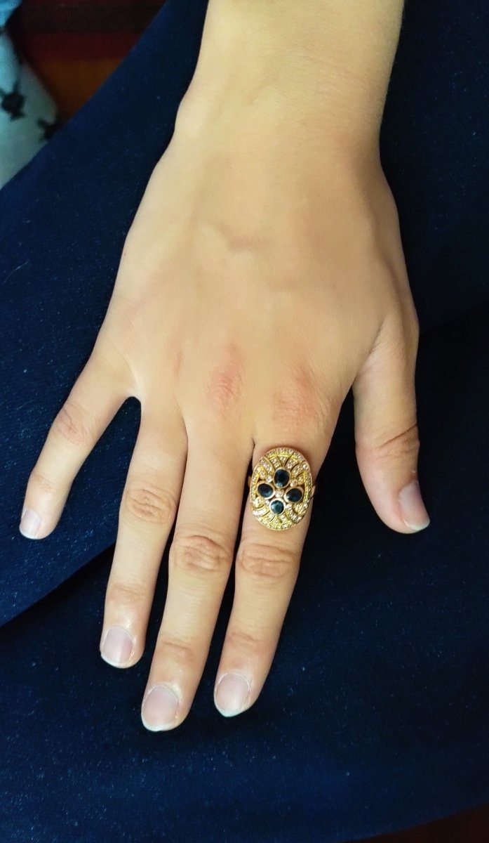 Bague ovale or jaune saphirs et diamants - Castafiore