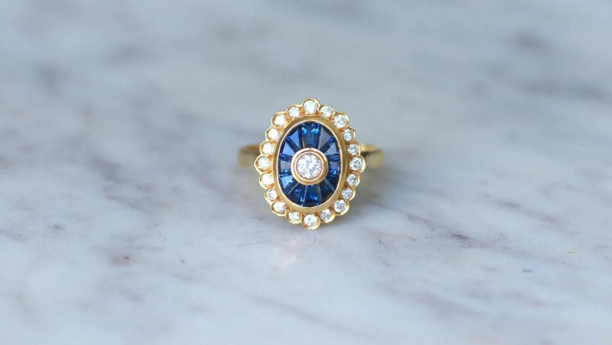 Bague Ovale Style Art Deco Diamants et Saphirs - Castafiore