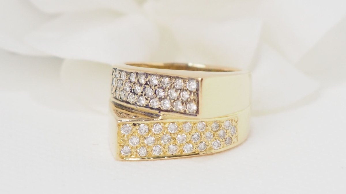 Bague pavage en or jaune et diamants - Castafiore