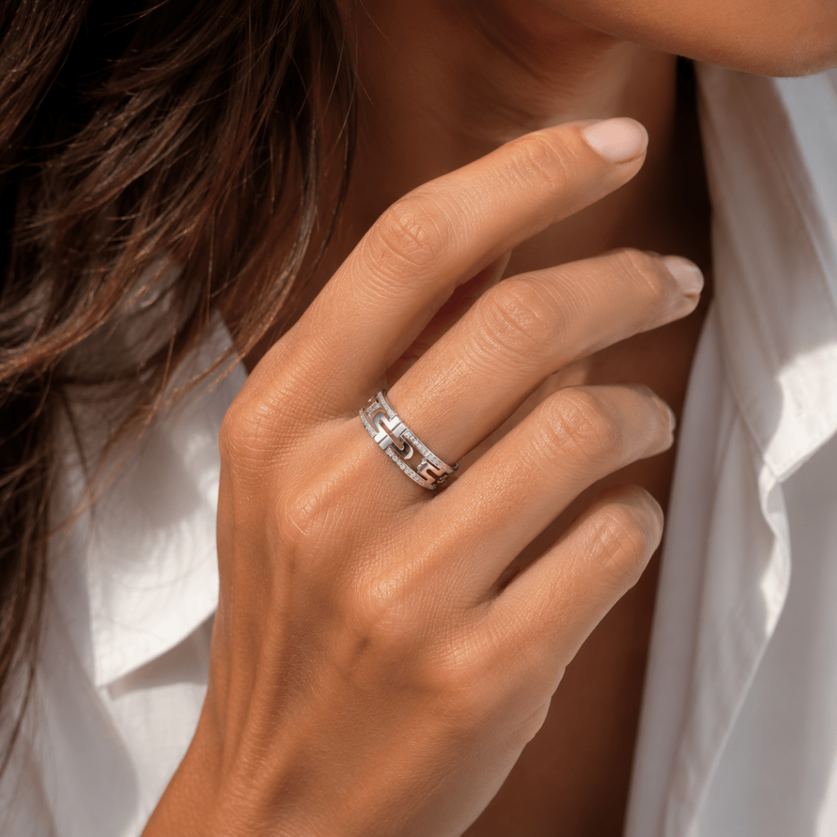 Bague Pavée BULGARI "Parentesi" en or blanc et diamants - Castafiore