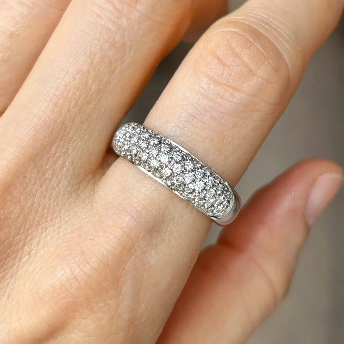 Bague Pavée DAMIANI en or blanc et diamants - Castafiore