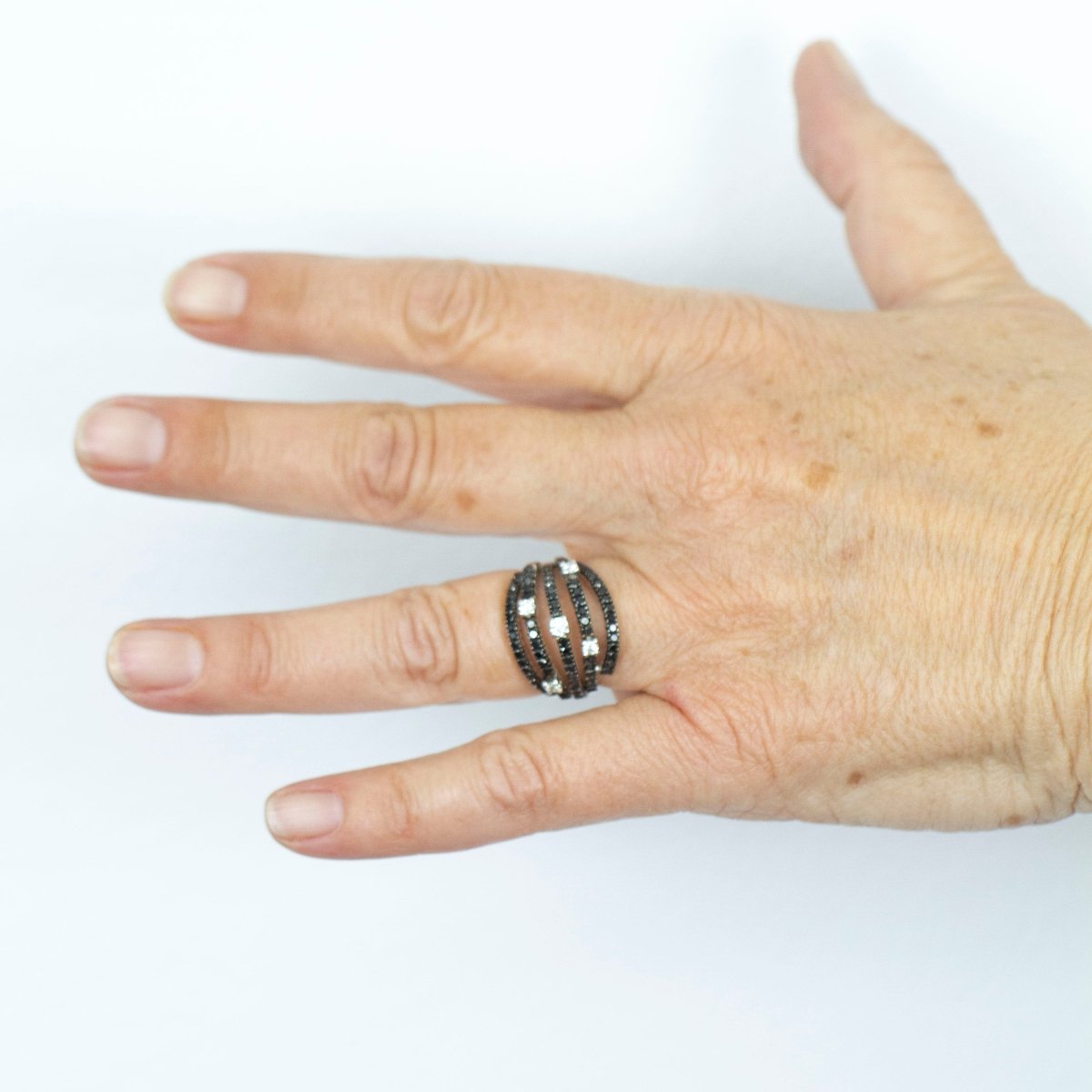 Bague Pavée DAMIANI en or blanc et diamants - Castafiore