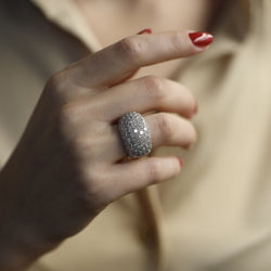 Bague Pavée en or blanc et diamants - Castafiore