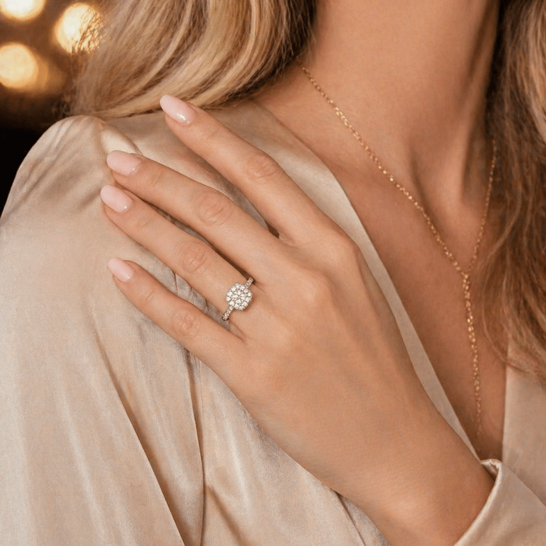 Bague Pavée en or blanc et diamants - Castafiore