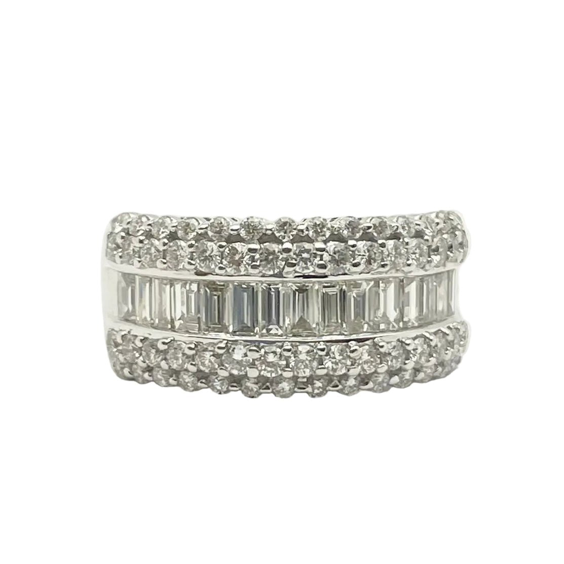 Bague Pavée en or blanc et diamants - Castafiore