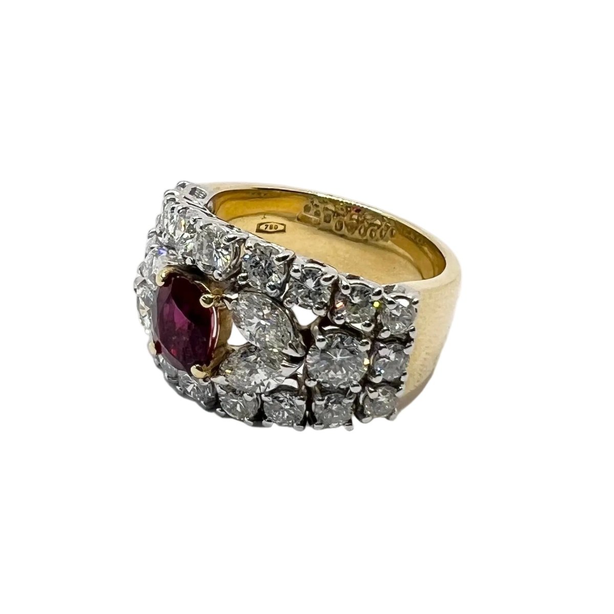 Bague Pavée en or blanc, or jaune, rubis et diamants - Castafiore