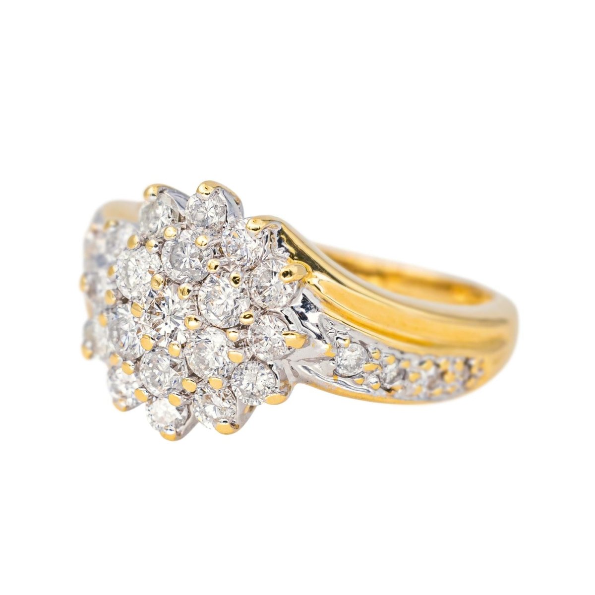 Bague Pavée en or jaune et diamants - Castafiore
