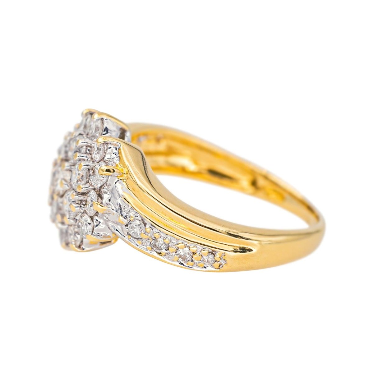Bague Pavée en or jaune et diamants - Castafiore