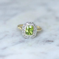 Bague péridot entourage diamants - Castafiore