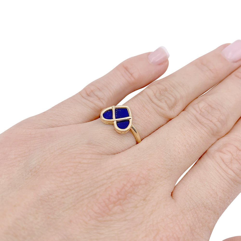 Bague Poiray, "L'attrape - coeur", or jaune, lapis lazuli. - Castafiore
