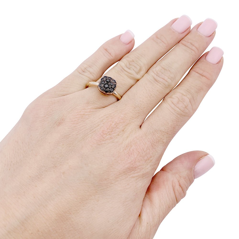 Bague Pomellato, "Nudo Solitaire", deux ors, diamants traités noirs. - Castafiore