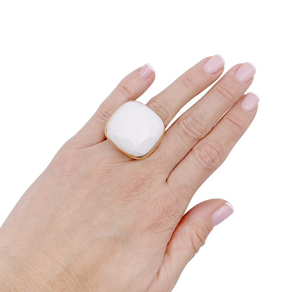 Bague Pomellato, "Victoria", or rose, cacholong. - Castafiore