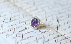 Bague Pompadour Cabochon Améthyste et Diamants - Castafiore