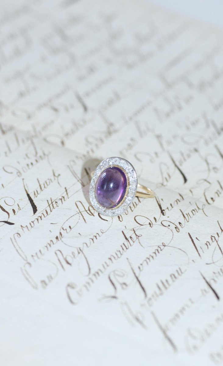 Bague Pompadour Cabochon Améthyste et Diamants - Castafiore