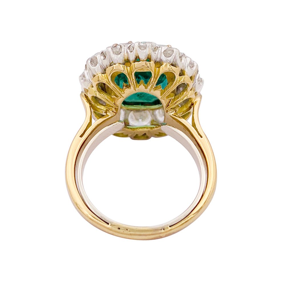 Bague Pompadour émeraude, diamants, platine et or jaune. - Castafiore