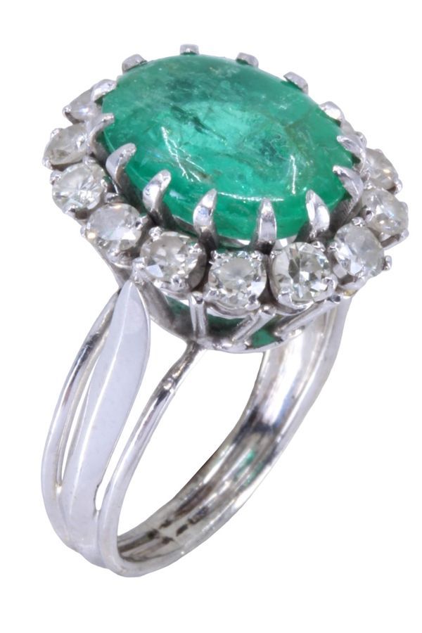 Bague pompadour émeraude et diamants en or blanc - Castafiore