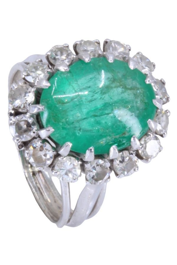 Bague pompadour émeraude et diamants en or blanc - Castafiore