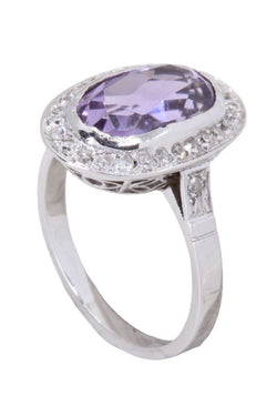 Bague Pompadour en or blanc, améthyste et diamants - Castafiore