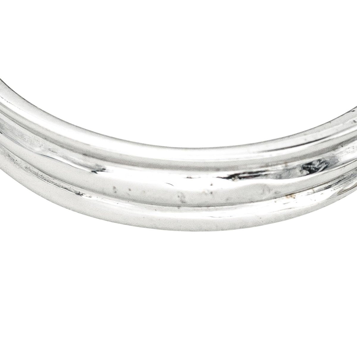 Bague Pompadour en or blanc, émeraude et diamants - Castafiore