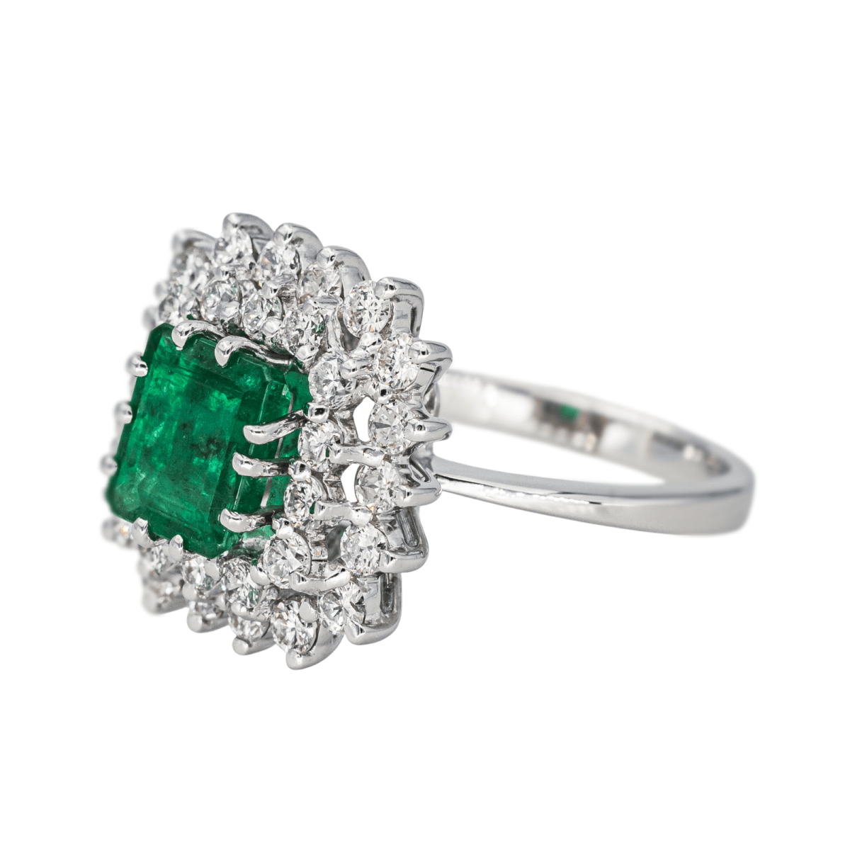 Bague Pompadour en or blanc, émeraude et diamants - Castafiore