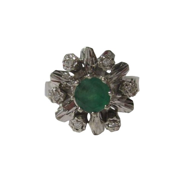 Bague Pompadour en or blanc, émeraude et diamants - Castafiore