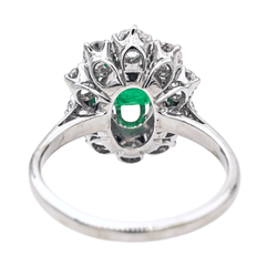 Bague Pompadour en or blanc, émeraude et diamants - Castafiore