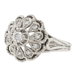 Bague Pompadour en or blanc et diamants - Castafiore