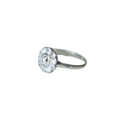 Bague Pompadour en or blanc, platine, et diamants - Castafiore