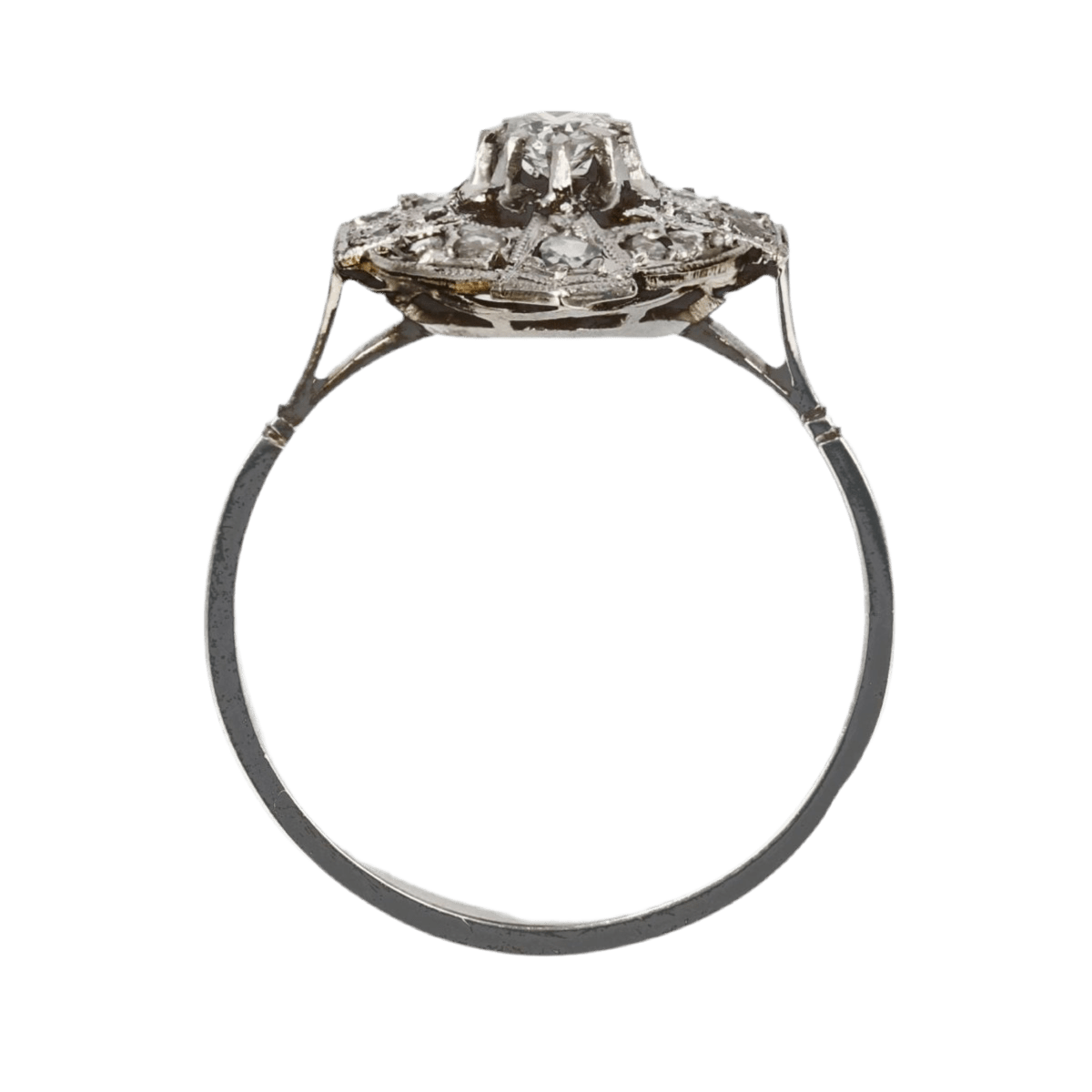 Bague Pompadour en or blanc, platine et diamants - Castafiore